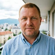 Богомил Н.